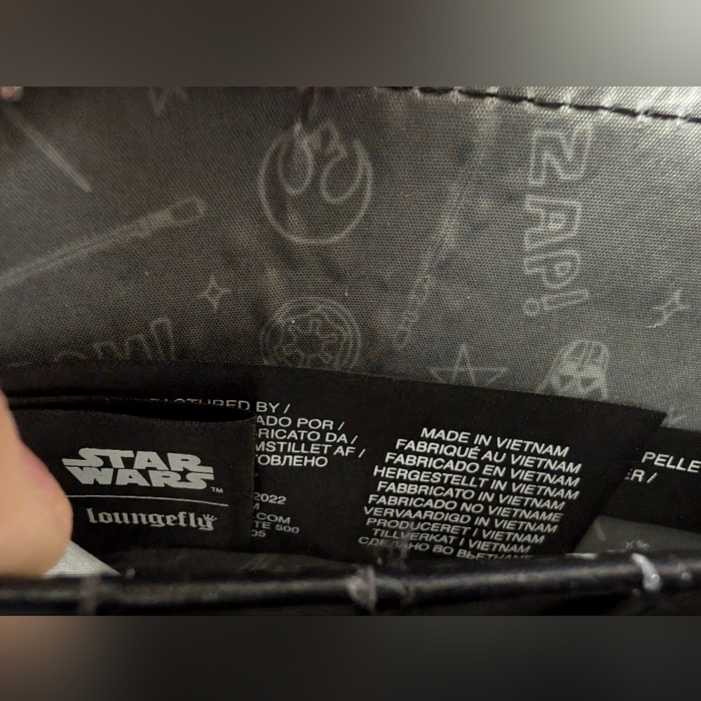 Loungefly Star Wars Wallet, 6x3.75x1", NWT - Picture 10 of 10